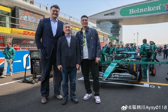 聯(lián)動F1！翟曉川曬與姚明、阿隆索、范志毅、周冠宇等的合照